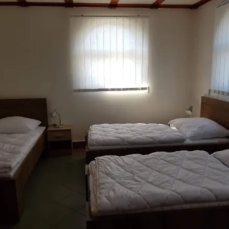 Guest house Penzion Cerhenice Cerhenice