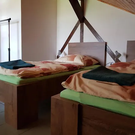 Penzion Cerhenice Guest house *