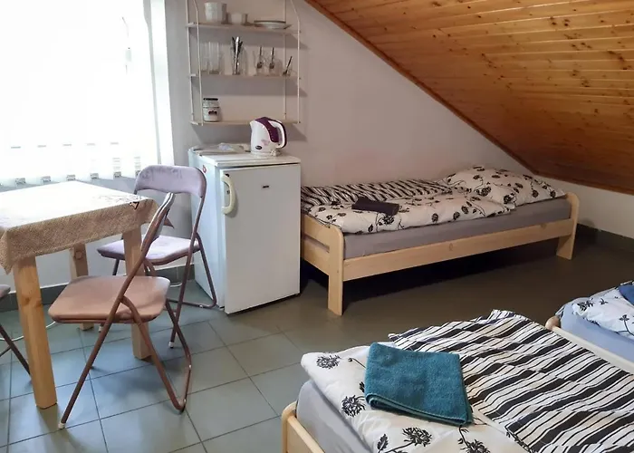 Penzion Cerhenice Guest house *