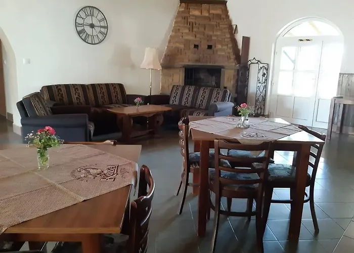 Guest house Penzion Cerhenice *